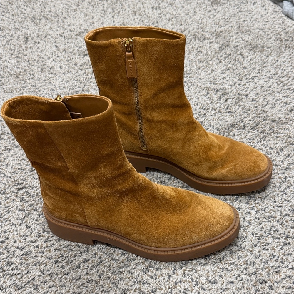 Suede Chelsea Boots in Tan